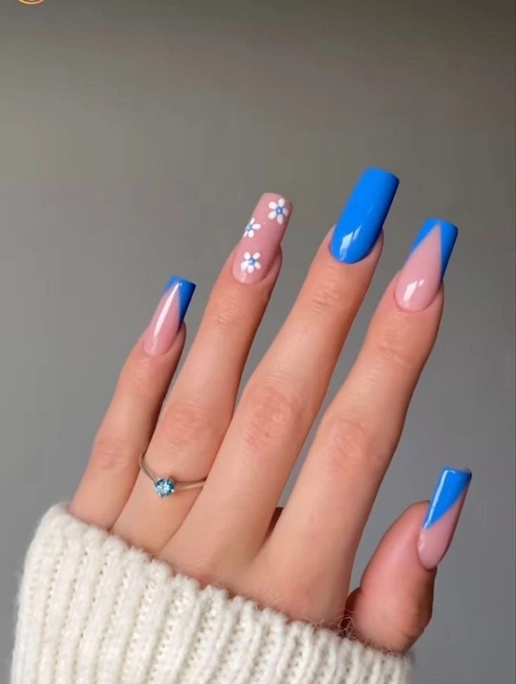 Blue Summer Nails 2023