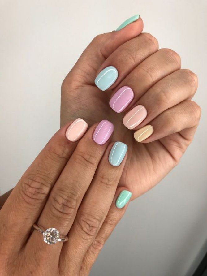 Discover Summer 2023 Acrylic Nails Trends: From Short Square Designs to Bright Color Inspirations