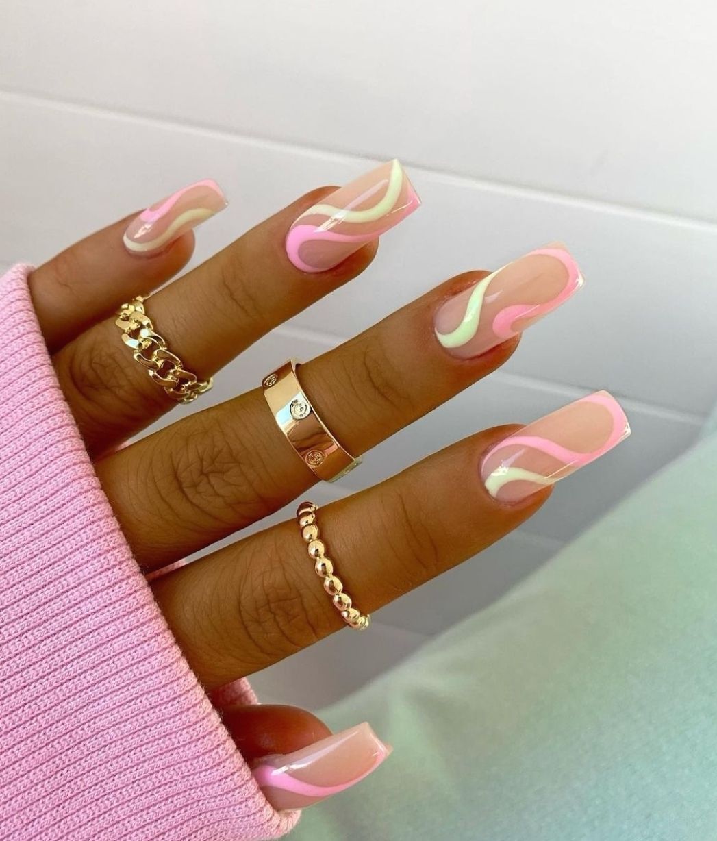 Simple Summer Nail Designs 2023: Embrace the Season with Your Fingertips