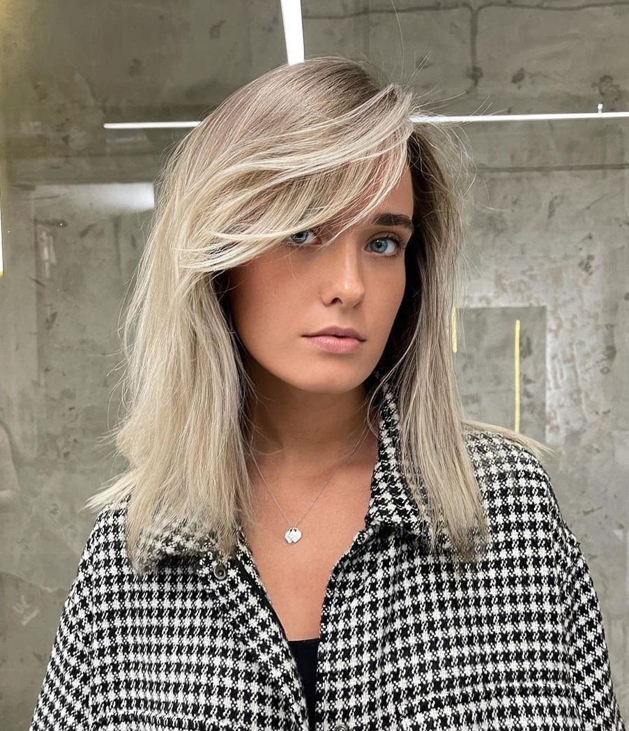 Medium Hairstyles Summer 2023: Top 15 Trending Ideas