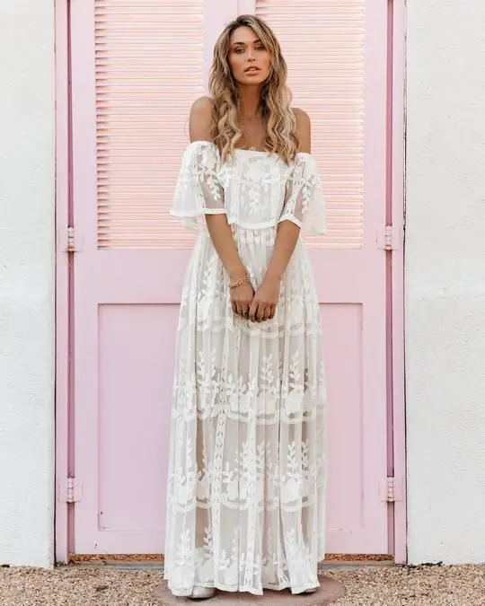 Maxi Dresses for Summer 2023: Fabrics, Styles & Outfit Ideas