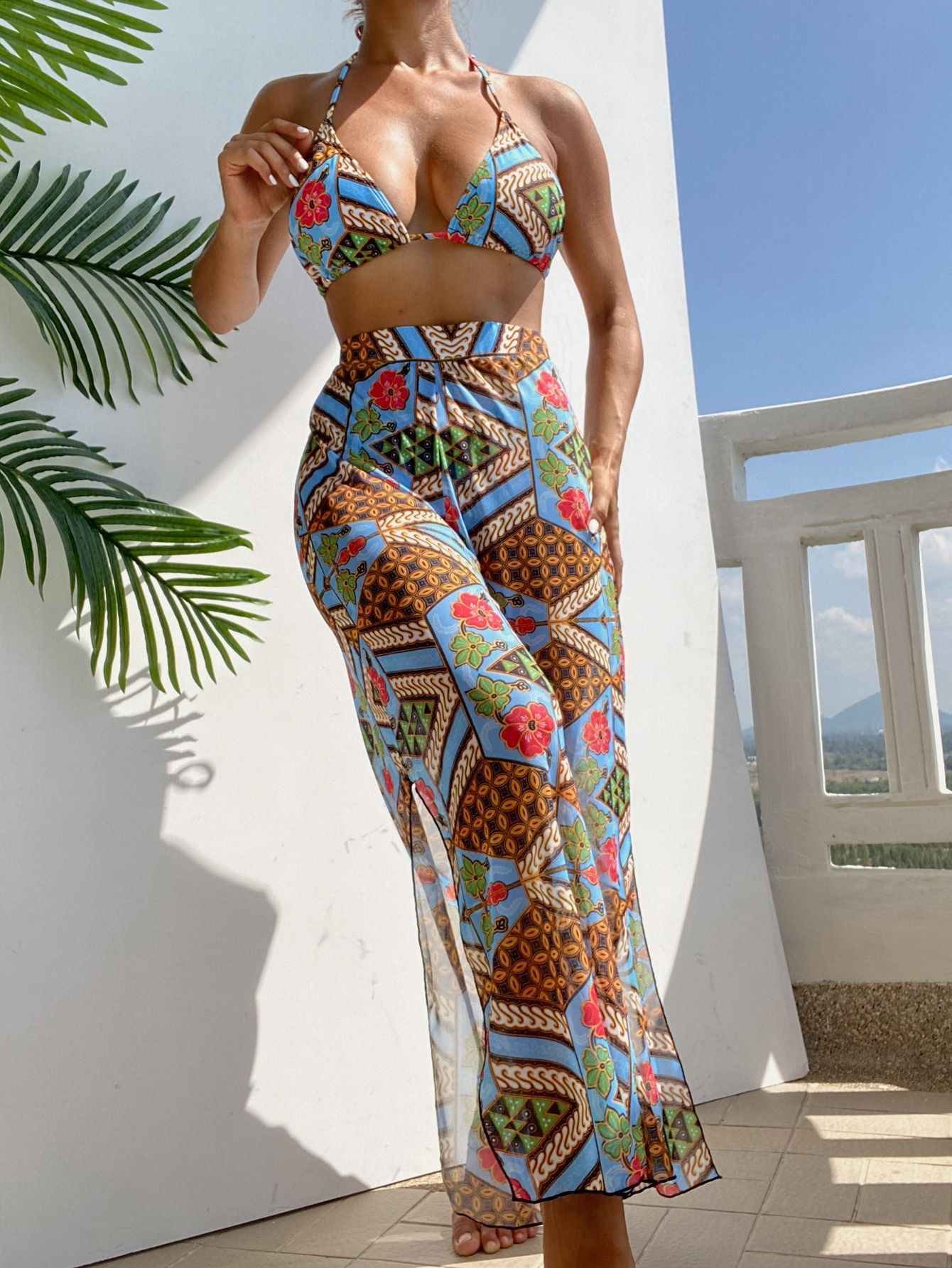 2023 Summer Beach Outfits for Women: Fashionable and Comfortable