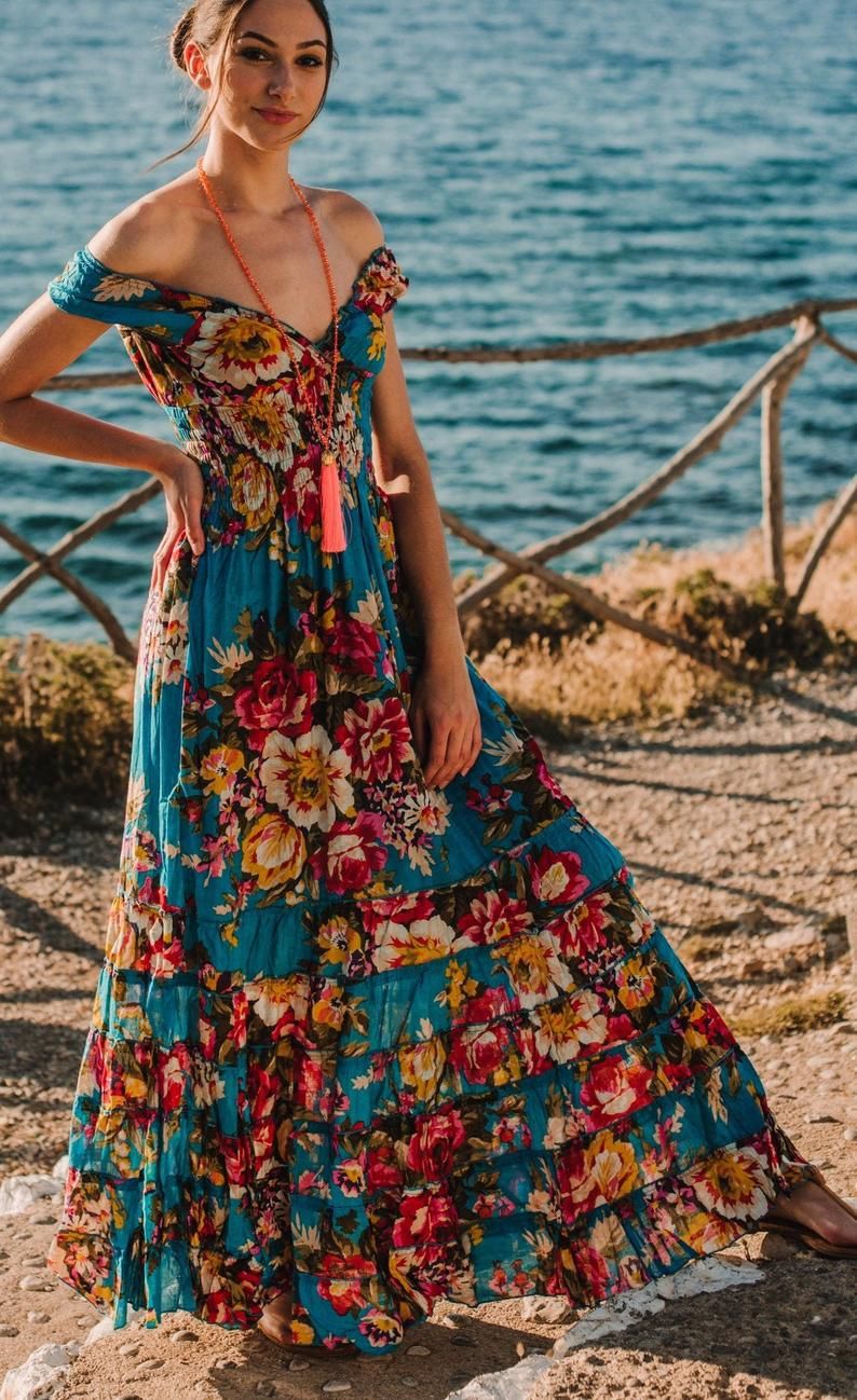 Cute & Casual Floral Dresses this Summer 2023: Maxi, Long & Midi, Short Outfits for Street Styles