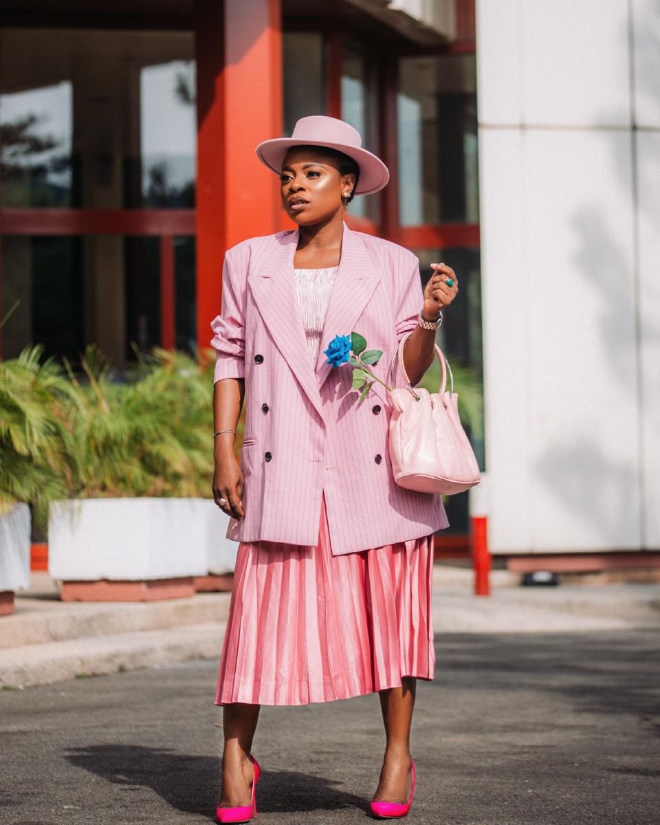 Streetwear Meets Pastel: How to Incorporate Pink into Streetwear Outfits for Black Women