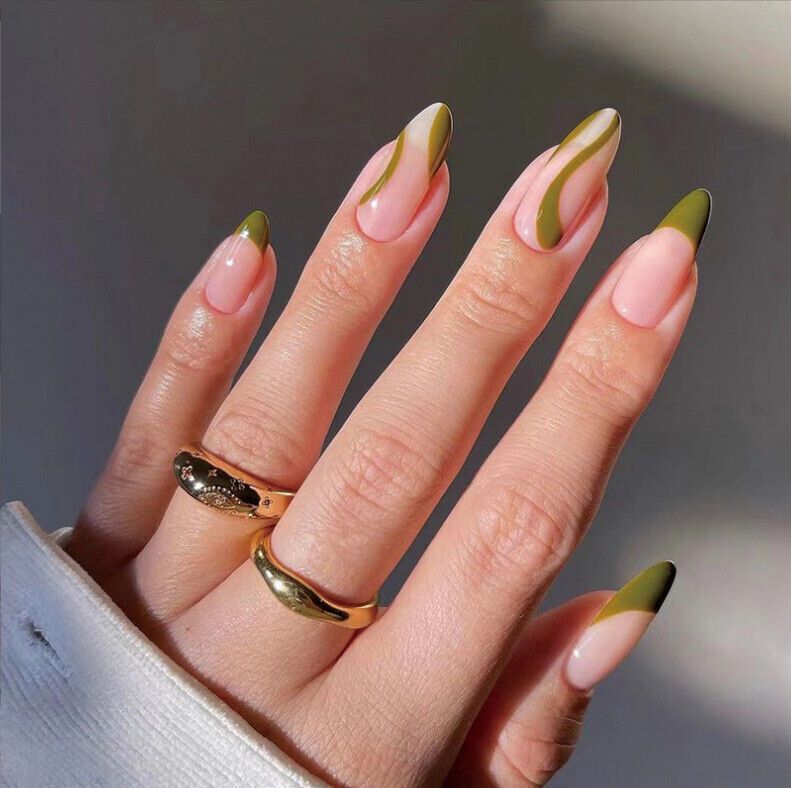 Autumn Inspiration: Cute and Simple Fall Nail Art Designs Featuring Leaves