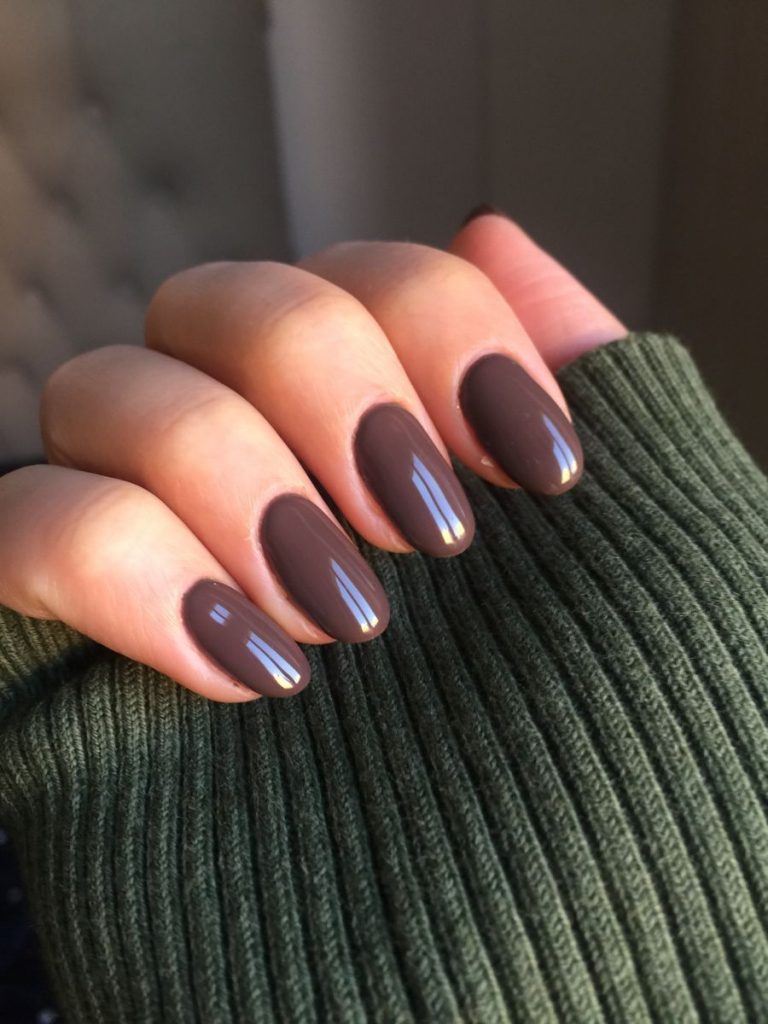 Unleashing Autumn Vibes: Discover Top Trending Fall Nail Designs and Colors for 2023