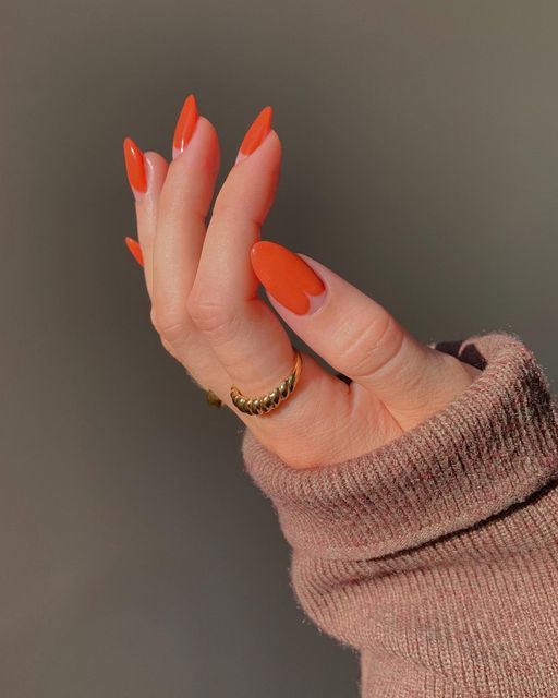 Autumn Inspiration: Cute and Simple Fall Nail Art Designs Featuring Leaves