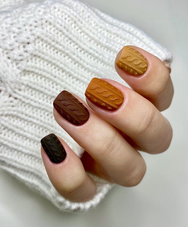 Fall Dip Nails 2023 15 nápadů: Přijměte sezónu s úžasným designem nehtů