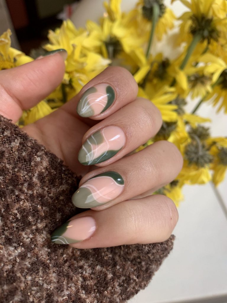 Fall Dip Nails 2023 15 nápadů: Přijměte sezónu s úžasným designem nehtů