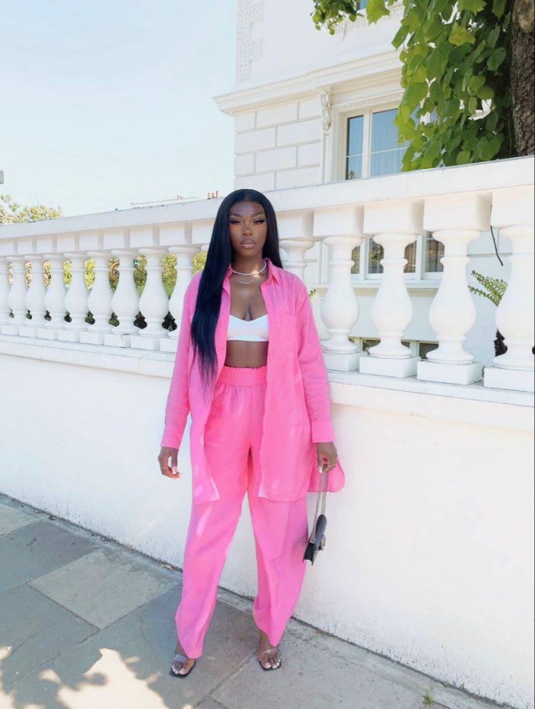 Pink Outfits for Black Women: Streetwear 16 Ideas