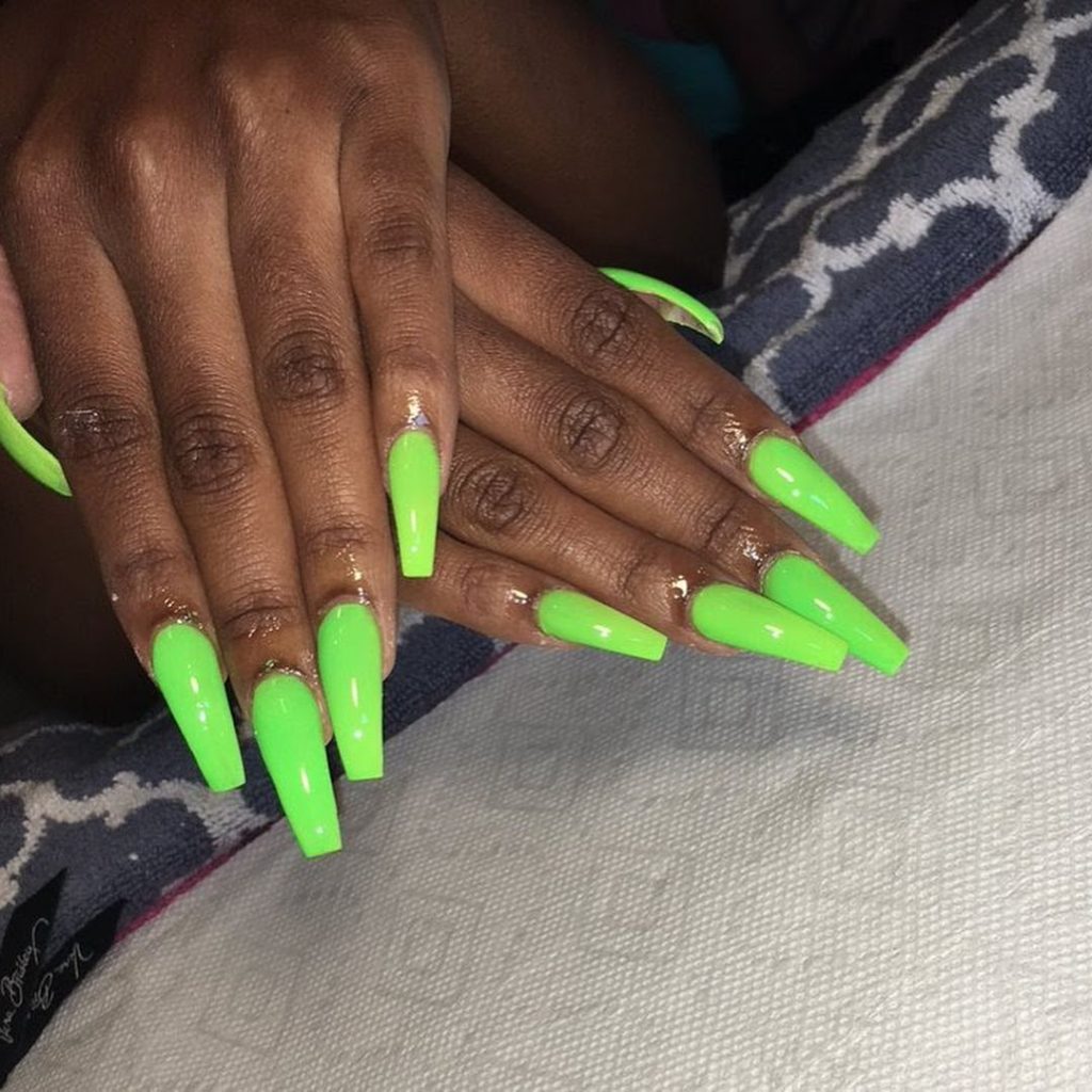 Cool and Calm: Mint Green Nail Designs for Dark Skin Enthusiasts