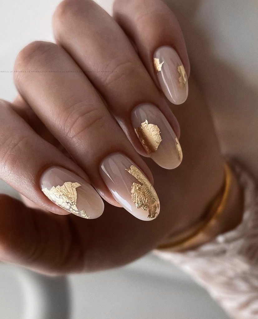 Fall Dip Nails 2023 15 nápadů: Přijměte sezónu s úžasným designem nehtů