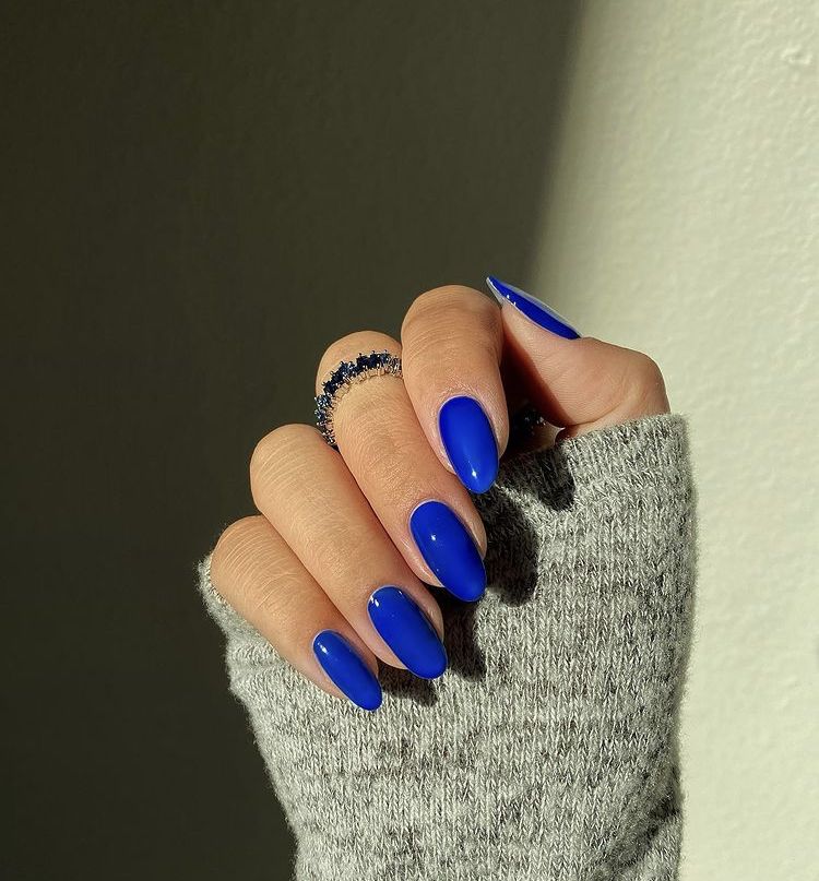 Unleashing Autumn Vibes: Discover Top Trending Fall Nail Designs and Colors for 2023