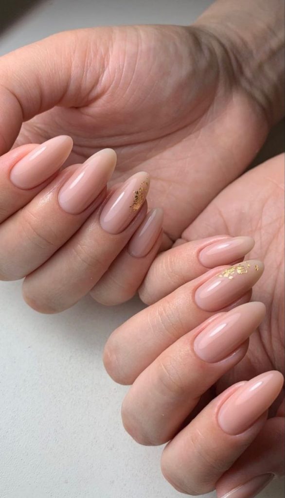 Pale Nails 18 Ideas: Embrace the Subtle Beauty