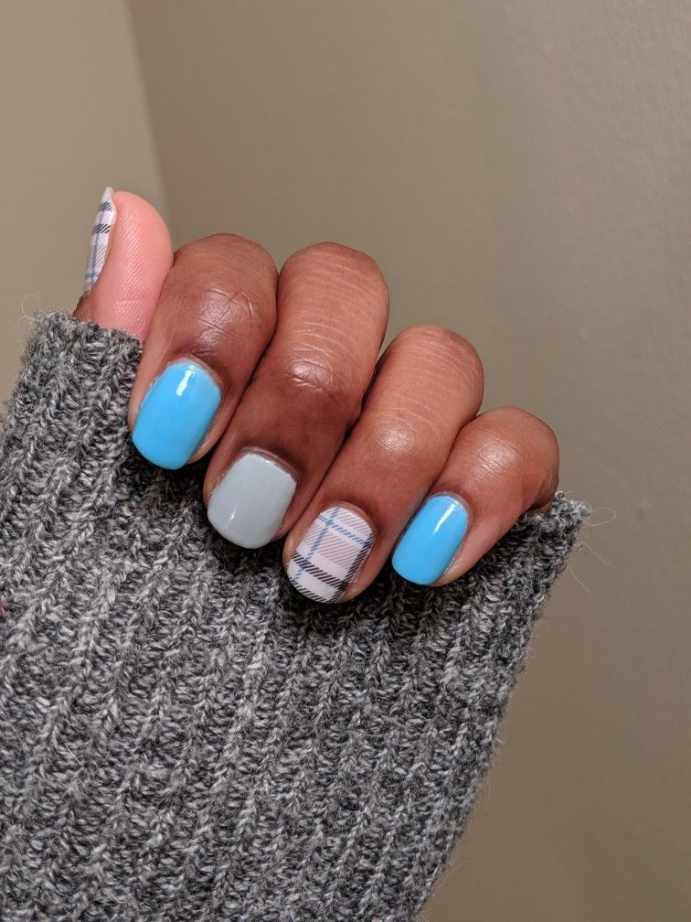 Uniquely Fresh Look with Light Blue Nail Art Ideas: The Perfect Shade for Dark Skin Tones