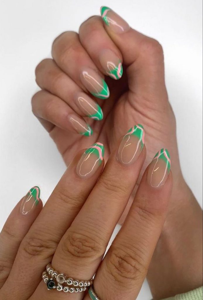 Autumn Inspiration: Cute and Simple Fall Nail Art Designs Featuring Leaves