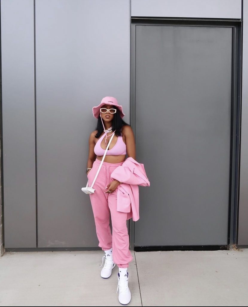 Pink Outfits for Black Women: Streetwear 16 Ideas