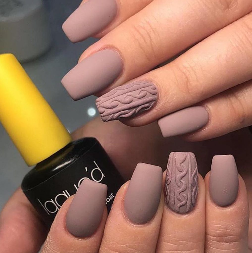 Fall Dip Nails 2023 15 nápadů: Přijměte sezónu s úžasným designem nehtů