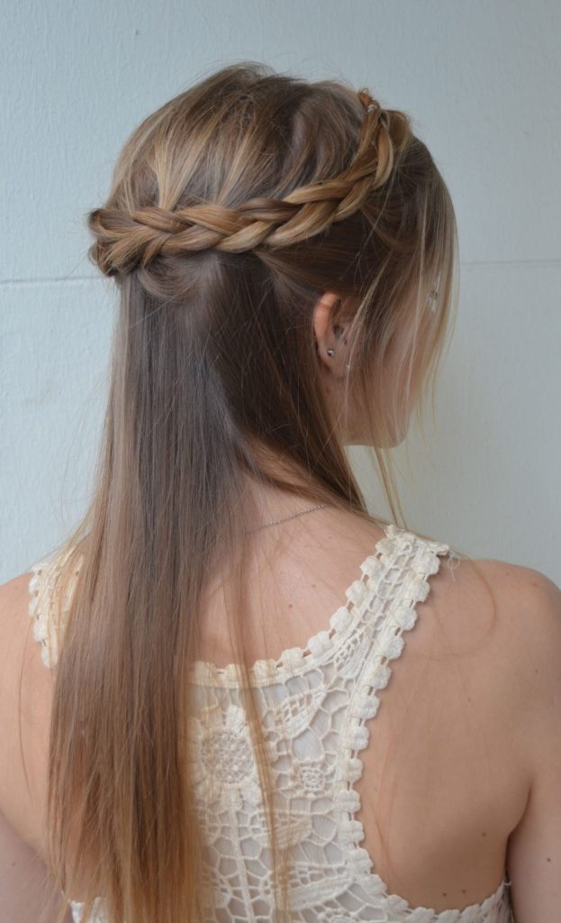 Easy Fall Hairstyles Half Up 2023 15 Ideas: Embrace the Season with Style