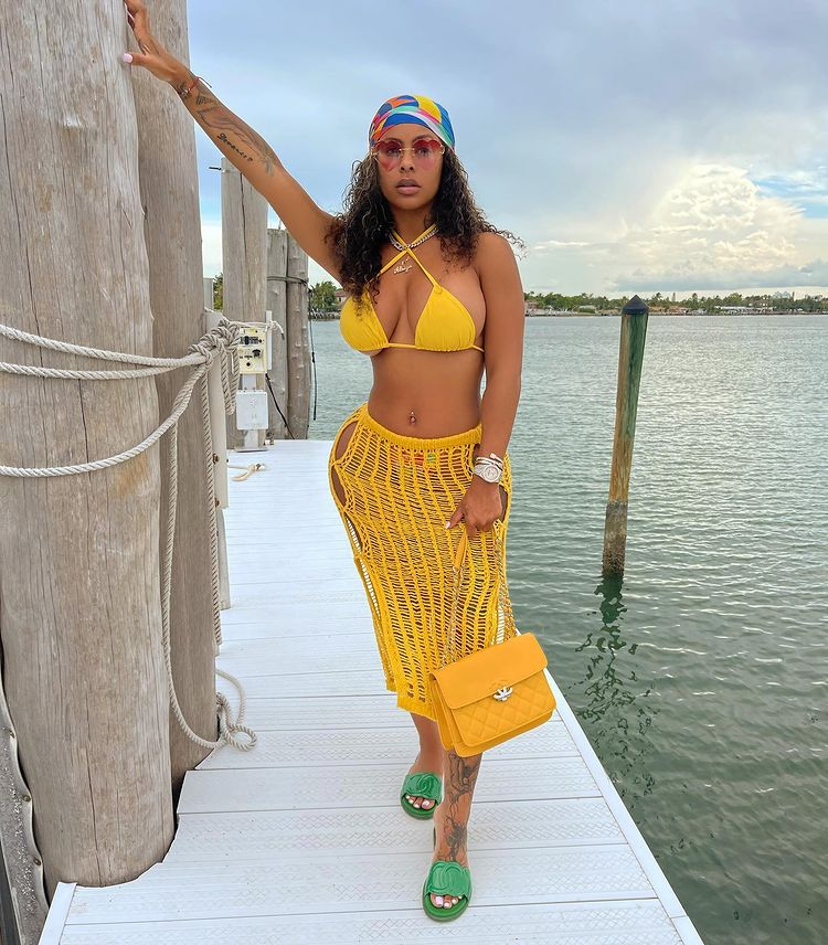 Fashionable and Comfortable: Casual Beach Outfits for Black Women – Perfect for Your Next Vacation