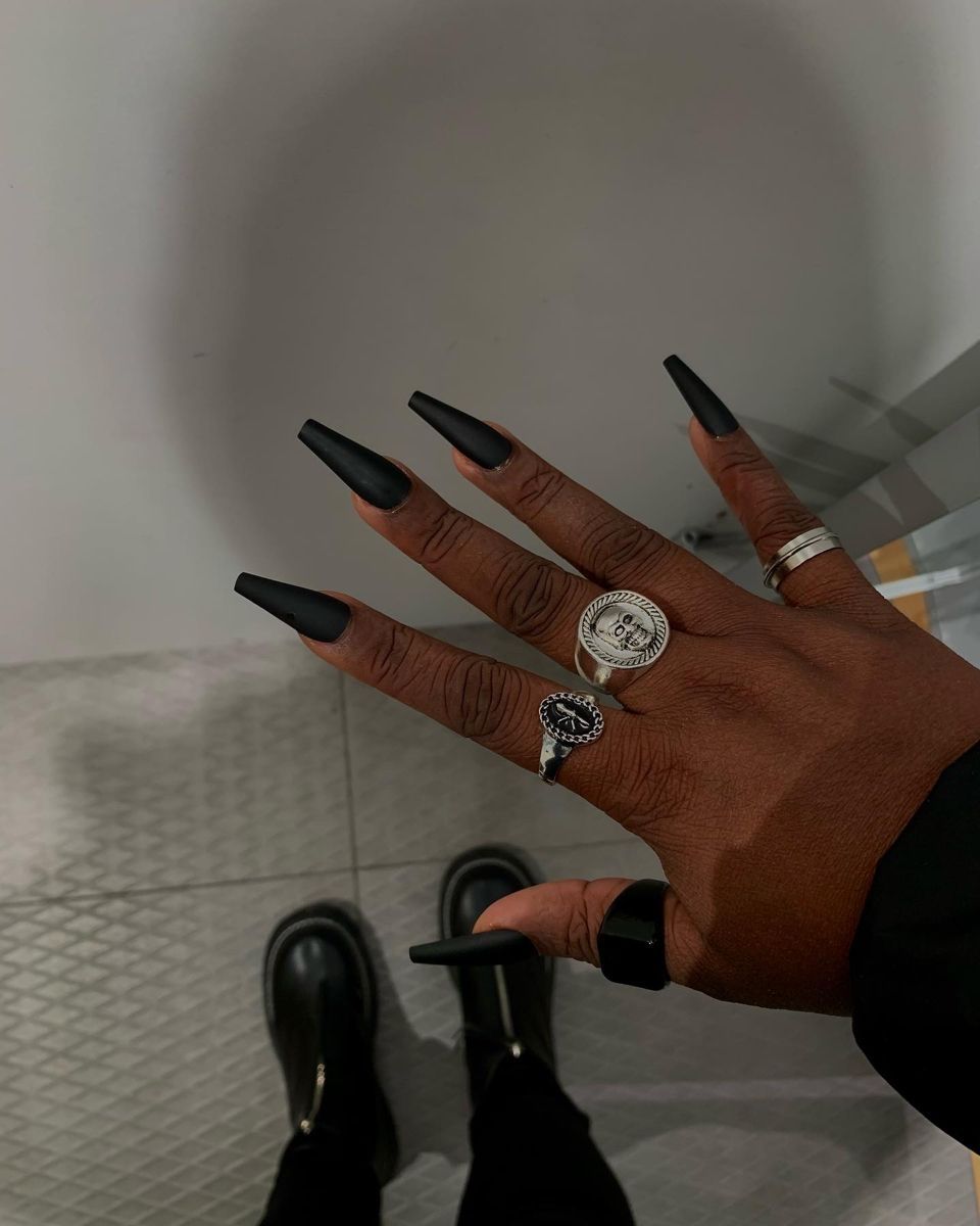 Black Nails Dark Skin 16 Ideas: Embrace Your Boldness - Fall Update Ideas