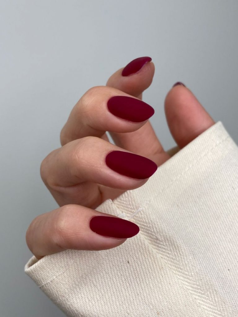 Fall Dip Nails 2023 15 nápadů: Přijměte sezónu s úžasným designem nehtů