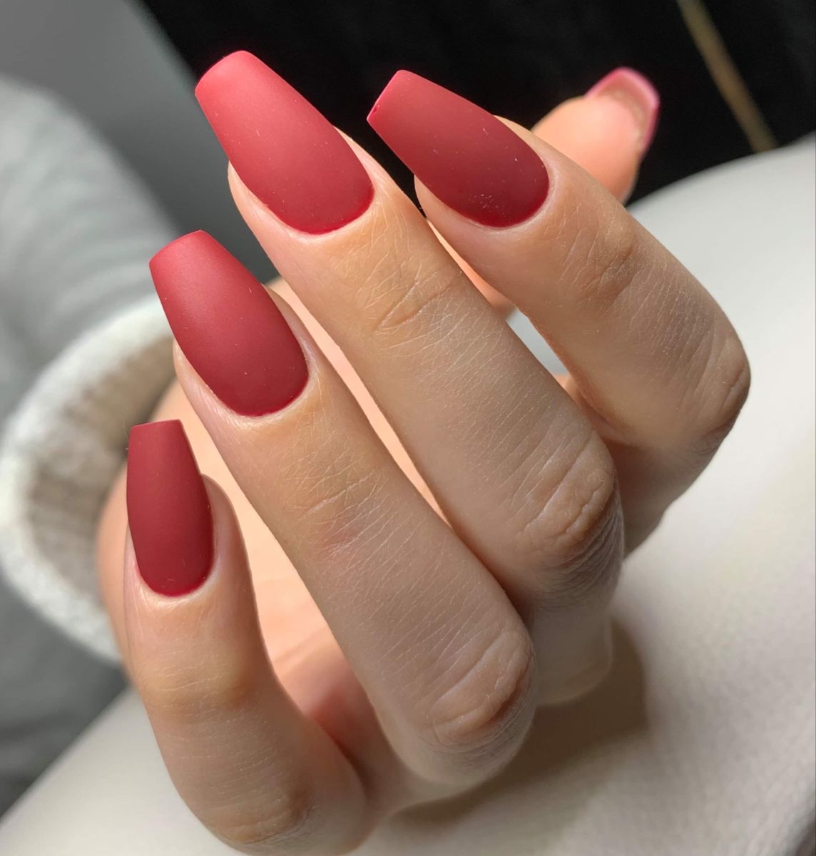 Matte Red Nails 15 Ideas Timeless Elegance For Your Manicure Fall Update Ideas 