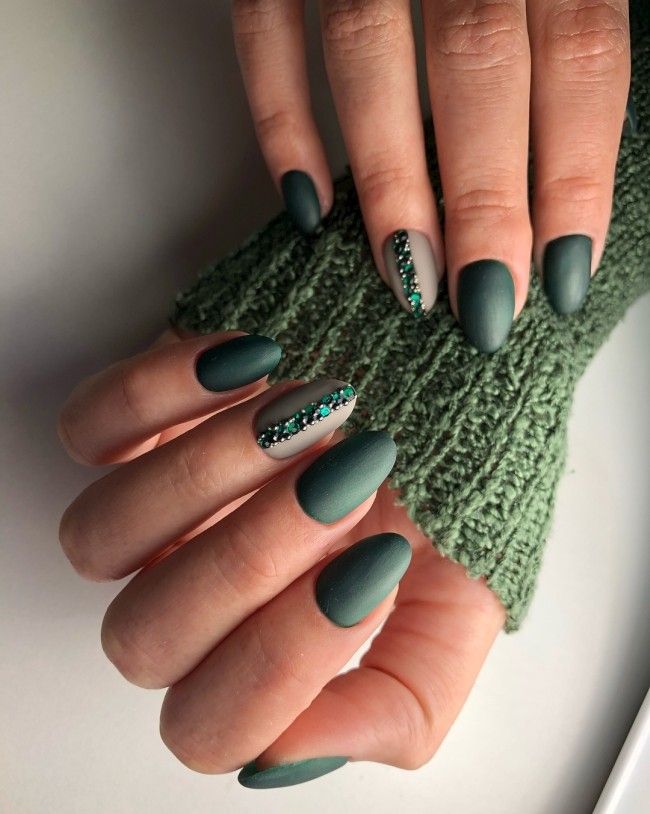 Green Fall Nail 2023 16 Ideas: Embrace Nature's Colors in Your Nail Art