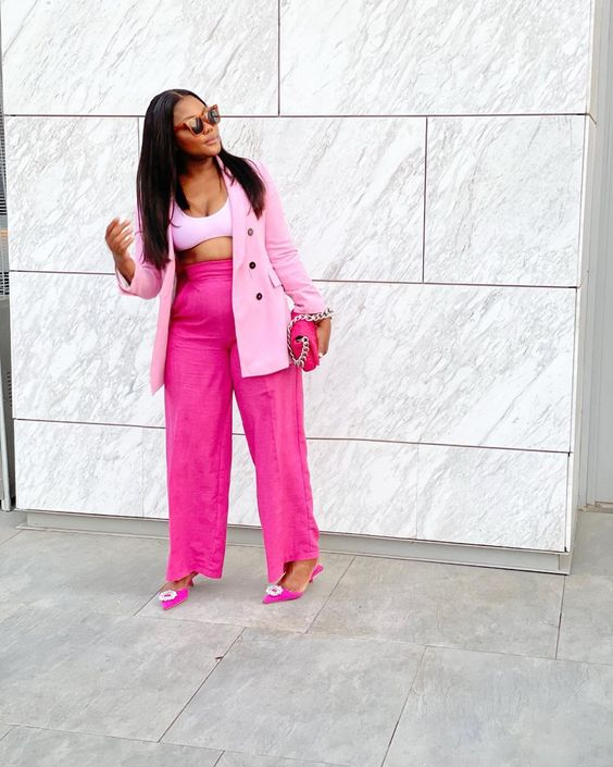 Pink Outfits for Black Women: Streetwear 16 Ideas