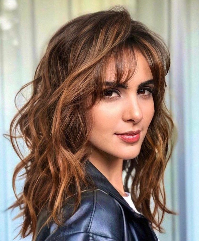 Fall Haircuts for Oval Face 2023 15 Ideas