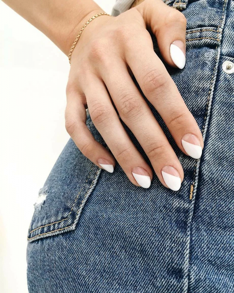 French Oval Nails Fall 22 Ideas: Embrace Elegance and Warmth