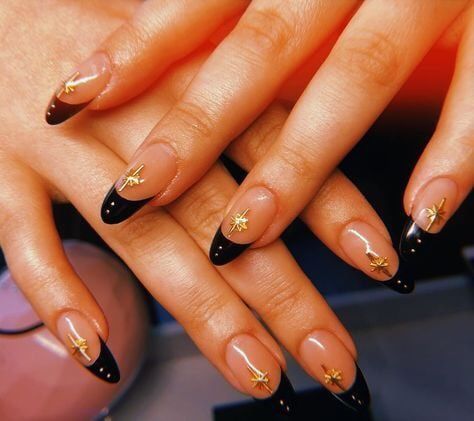 Fall Nails Round French 16 Ideas: Embrace Elegance and Warmth for the Season