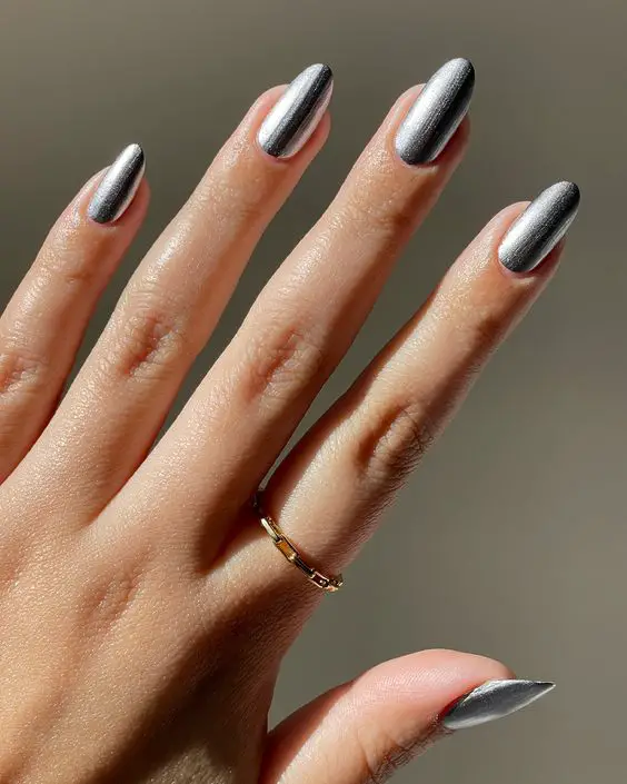 Oval Nail Fall 22 Ideas: Embrace the Latest Nail Trends