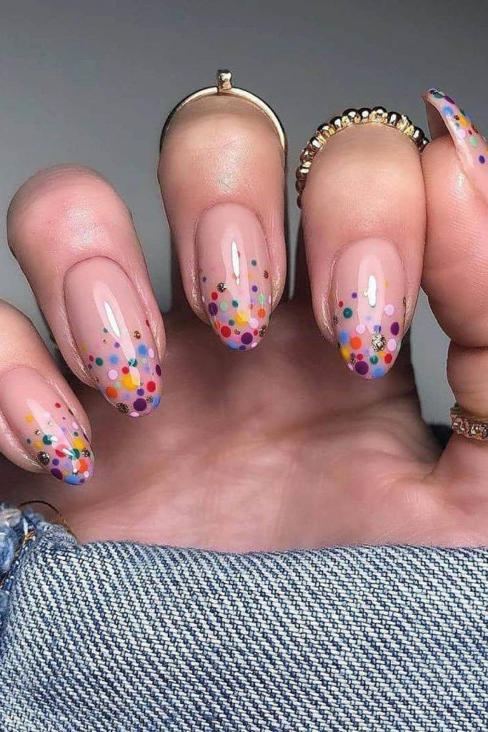 School Nails 2023 15 nápadů: Přijměte kreativitu s těmito trendy vzory