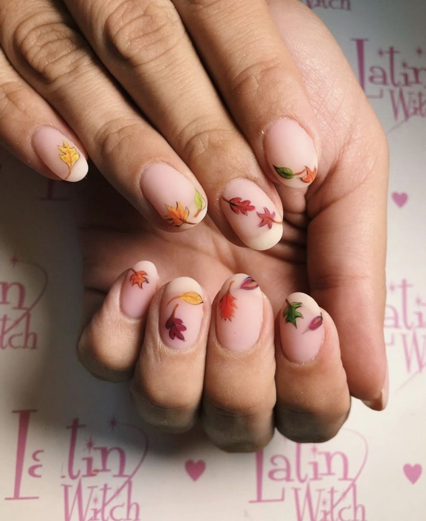 Fall Nails Round French 16 Ideas: Embrace Elegance and Warmth for the Season