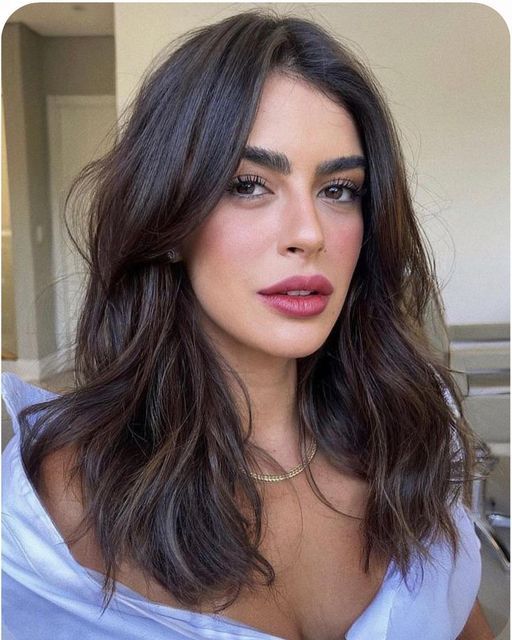 Medium Length Haircut 18 Ideas for Fall 2023: Stay Trendy with Our ...