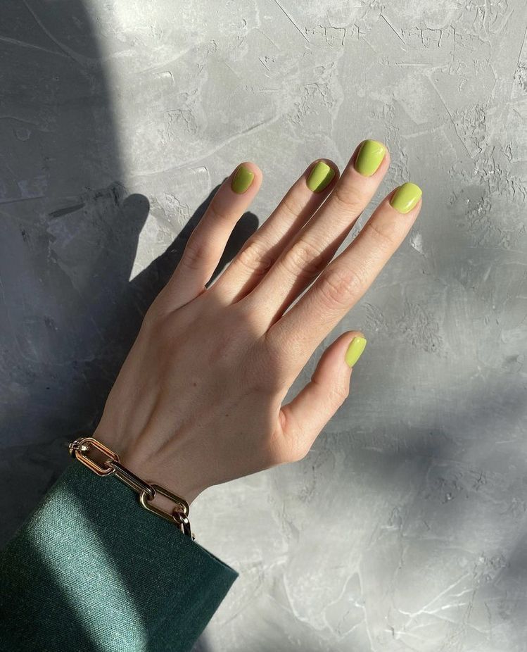 Lime Green Nails 18 Ideas: Embrace the Trendy and Vibrant Look!