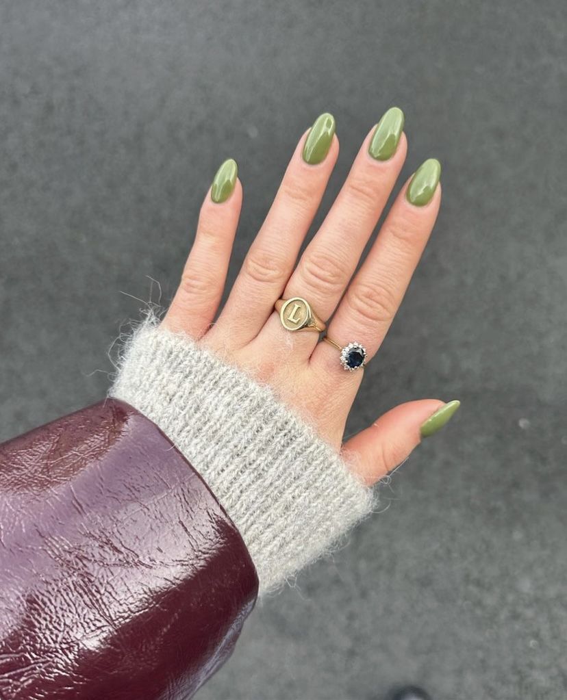 Pastel Green Nails 21 Ideas: Embrace the Subtle Elegance