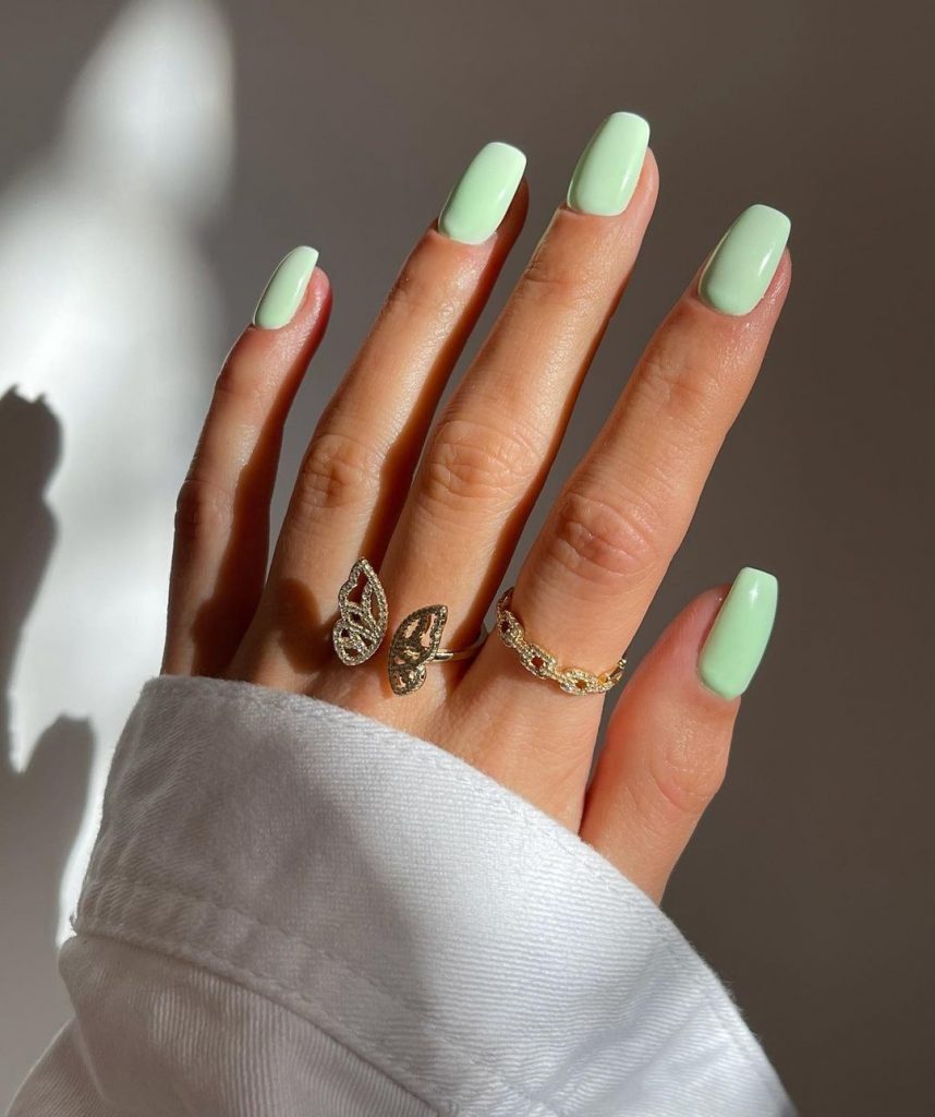 Pastel Green Nails 21 Ideas: Embrace the Subtle Elegance