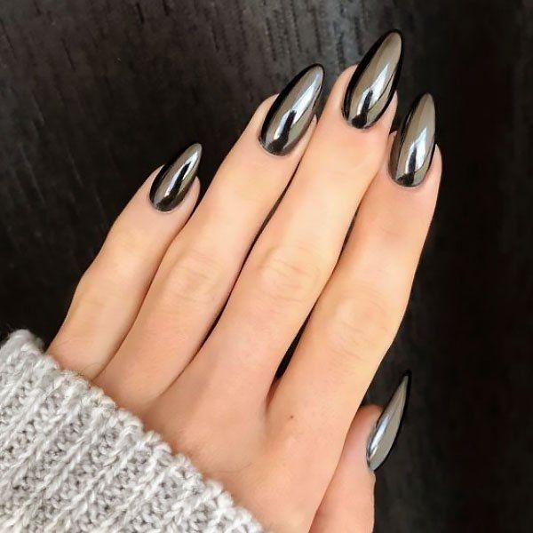 Almond Nails Chrome 21 Ideas: Přidání lesku a lesku do hry na nehty