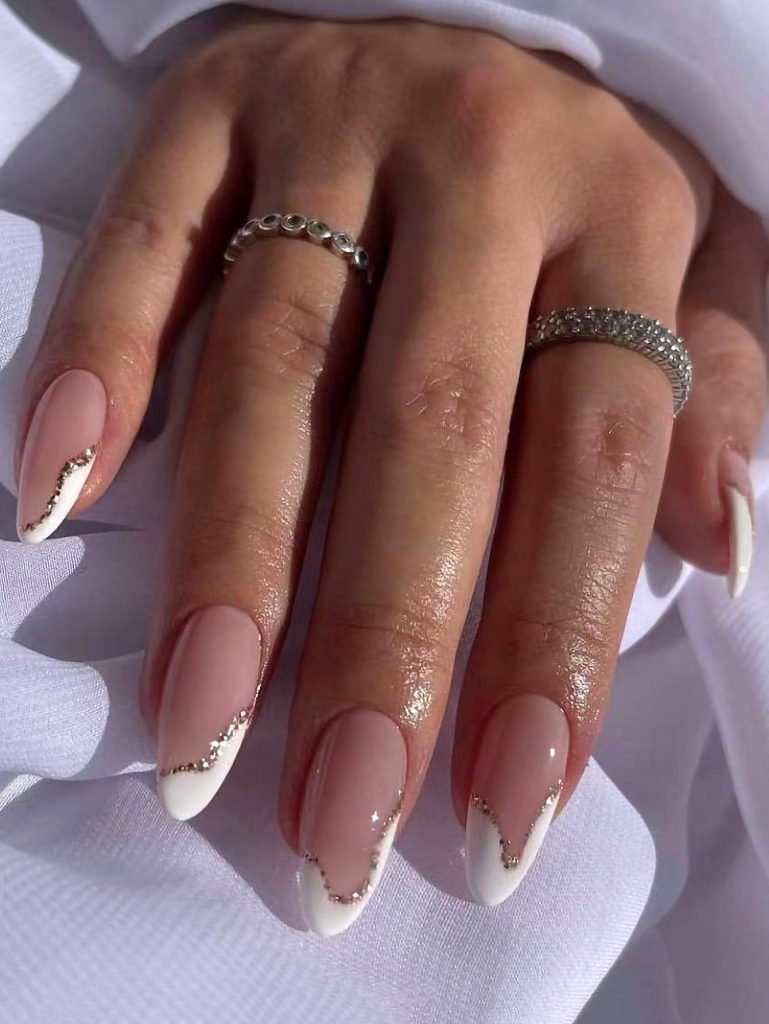 Nails Frances 24 nápadů: Zkoumání kreativních konceptů nail art