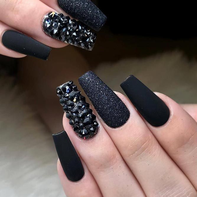 Black Nails Acrylic 20 nápadů: Přijměte odvážný a elegantní vzhled