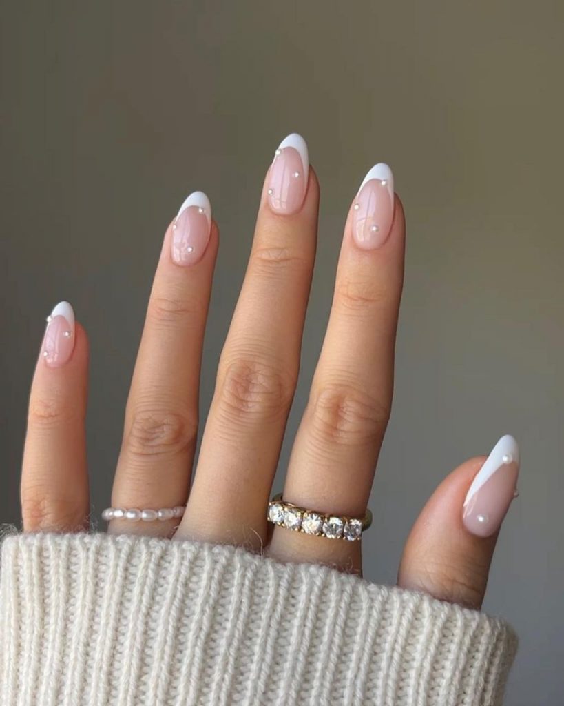 Nails Frances 24 nápadů: Zkoumání kreativních konceptů nail art