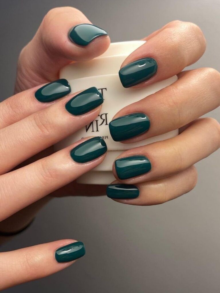 Short Gel Nails 20 Ideas: Embrace Elegance and Convenience