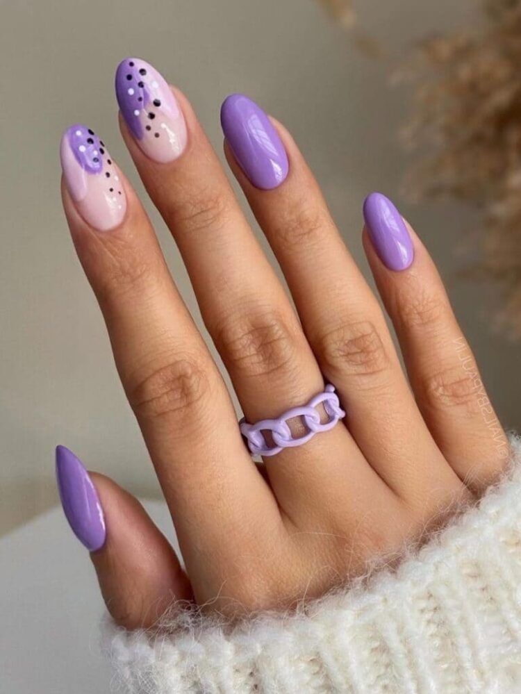 Purple Nails Acrylic 20 nápadů: Vylepšete svůj vzhled úžasnými odstíny