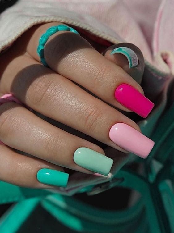 Squoval Nails 16 nápadů: Elegantní a nadčasový trend nehtů