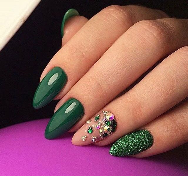 Green Nails Acrylic 24 Ideas: Embracing Nature's Charm on Your Fingertips