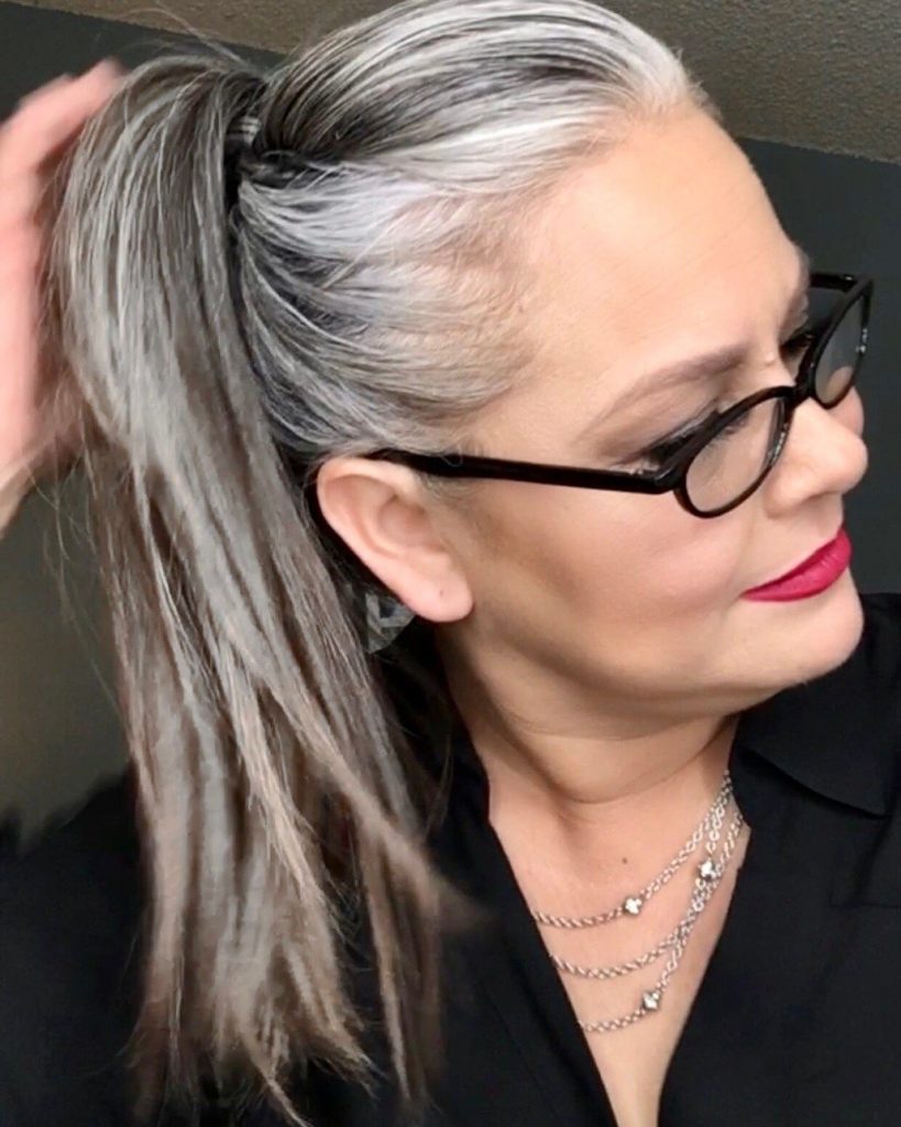 50 Plus Hairstyle 16 Ideas: Embrace Your Gorgeous Gray