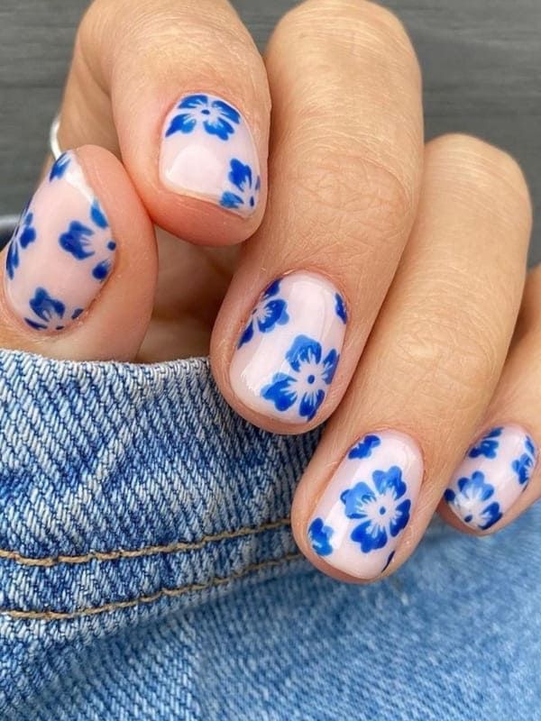 Blue and White Nails 18 Ideas: Embrace Elegance with Stunning Nail Designs