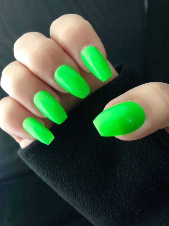 Medium Nails Acrylic 18 Ideas: Elevate Your Nail Game with These Stunning Designs